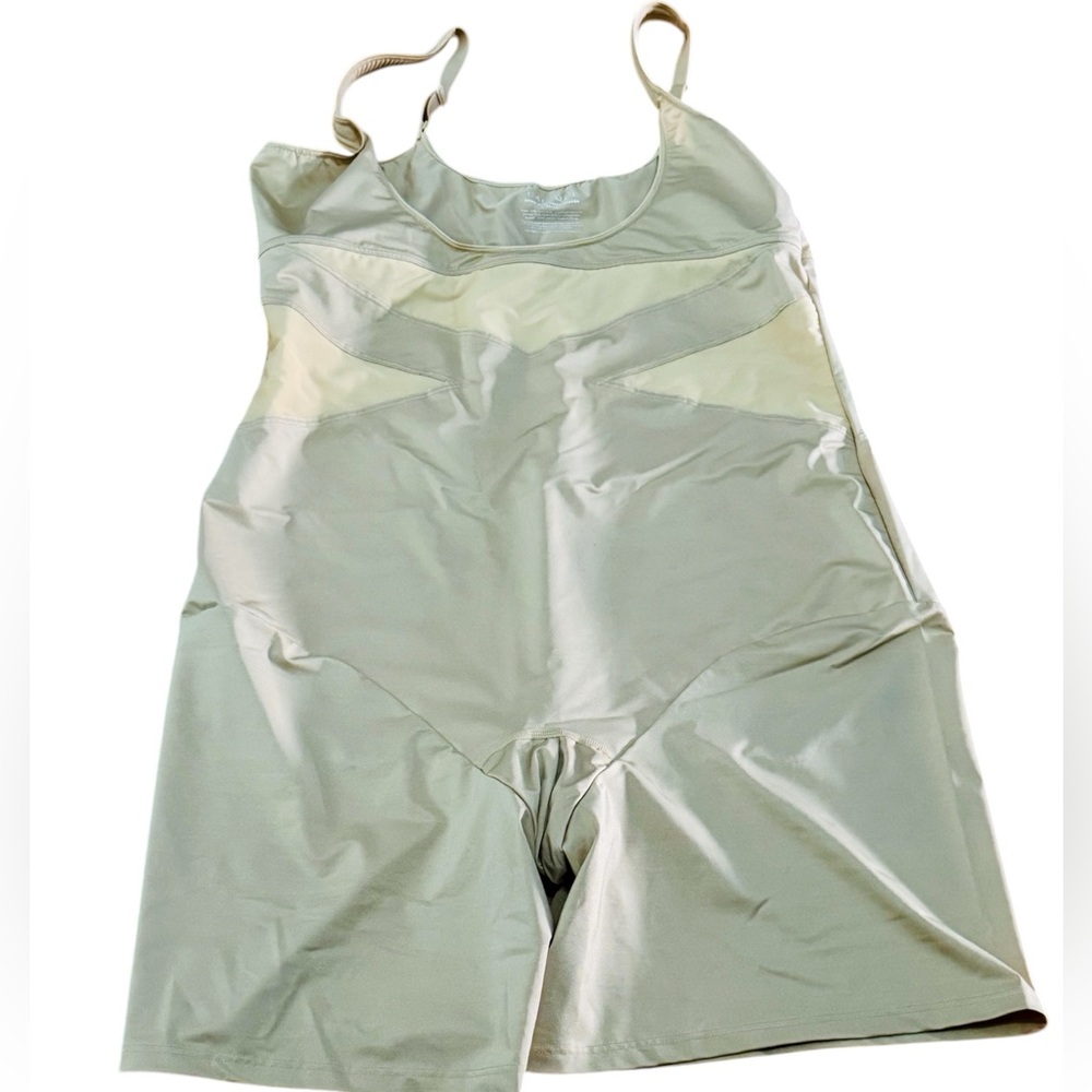 Cacique by Lane Bryant Shapewear Size 22/24